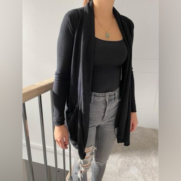 Wilfred Cashmere Cardigan - Picture 3 of 3